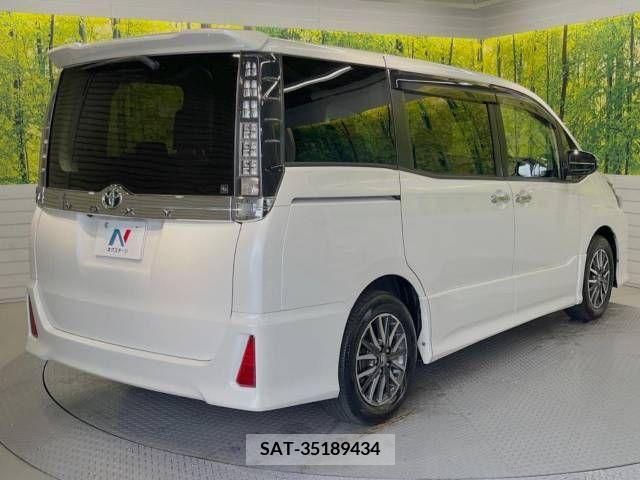 Toyota VOXY 2017-03 378027-17