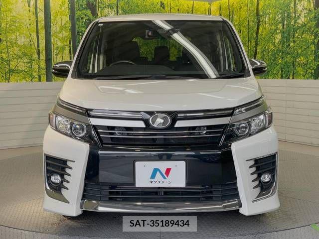 Toyota VOXY 2017-03 378027-14