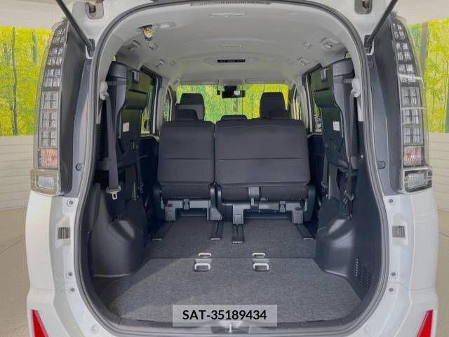 Toyota VOXY 2017-03 378027-10