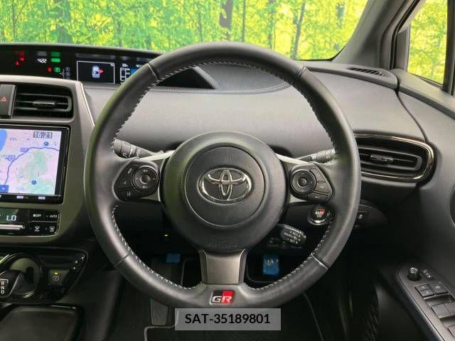 Toyota PRIUS PHV 2020-02 366799-11
