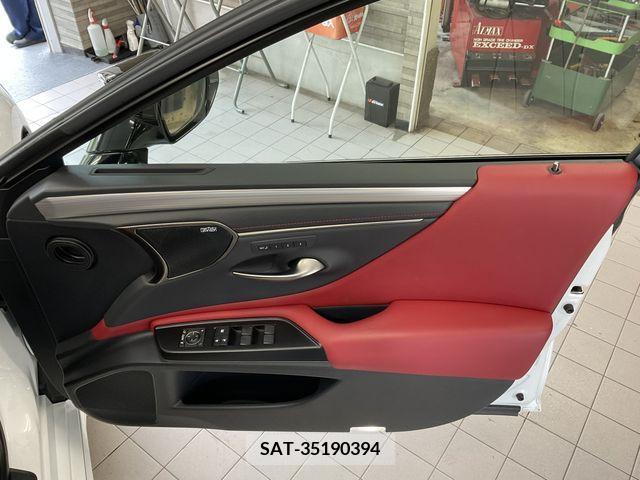Lexus ES 2019-11 300399-13