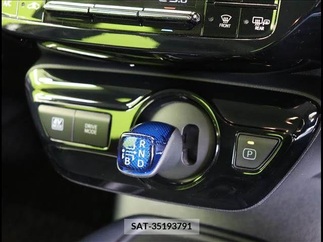 Toyota PRIUS 2020-12 207763-11