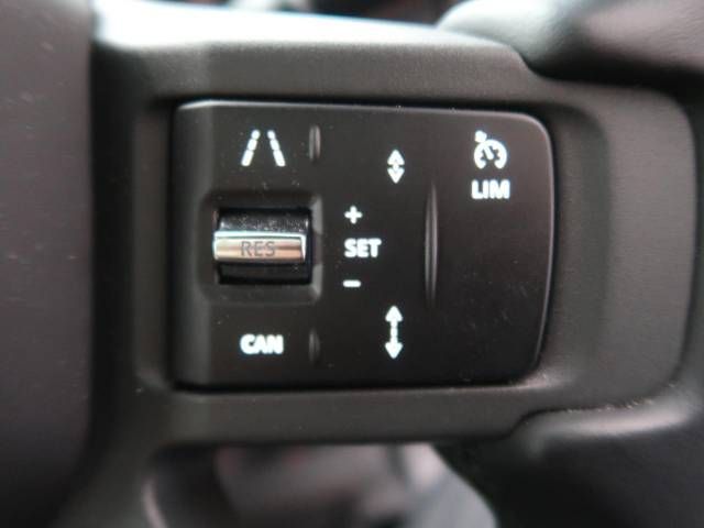 ROVER DEFENDER 2022-08 10925-9