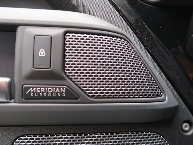 ROVER DEFENDER 2022-08 10925-5