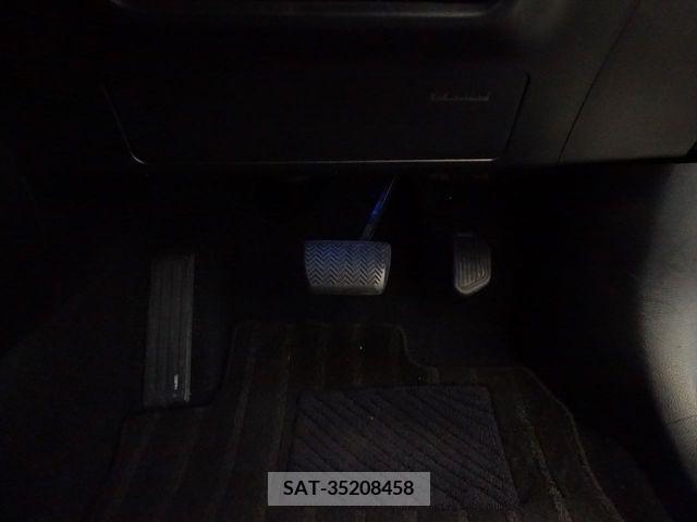 Toyota HARRIER 2017-09 330844-24