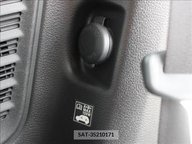 Suzuki SPACIA 2018-03 249967-11