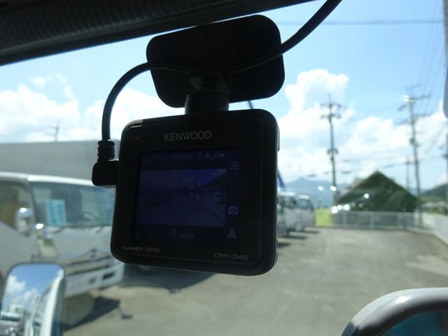Isuzu ELF TRUCK 2021-02 18666-26