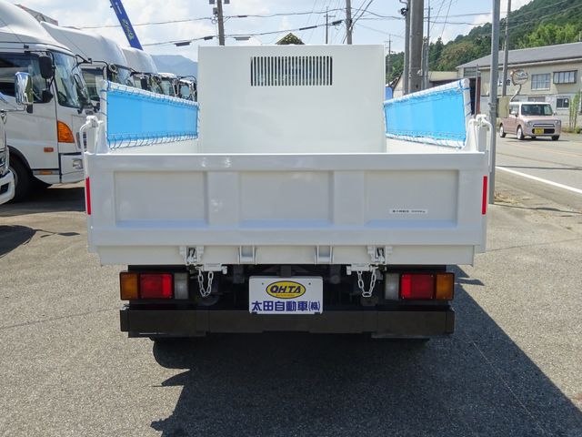 Isuzu ELF TRUCK 2021-02 18666-7