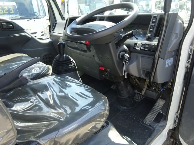 Isuzu ELF TRUCK 2021-02 18666-18