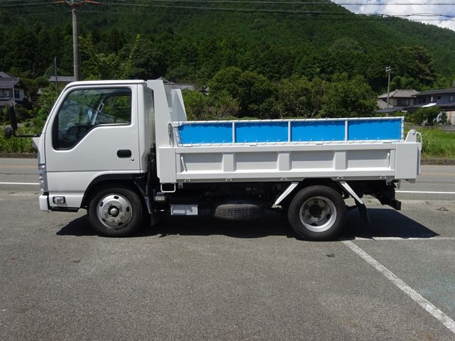 Isuzu ELF TRUCK 2021-02 18666-9