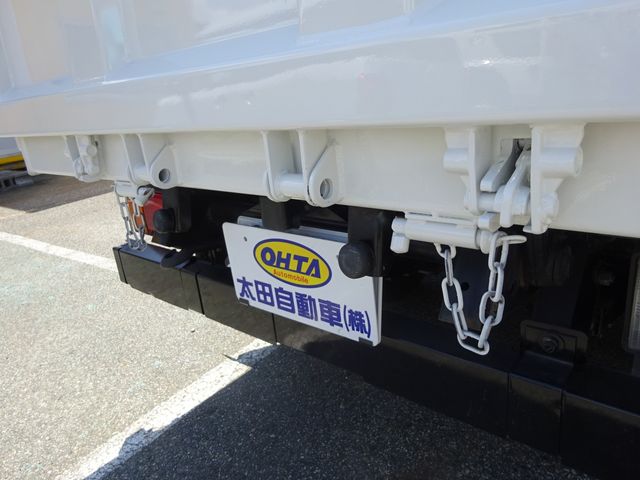 Isuzu ELF TRUCK 2021-02 18666-13