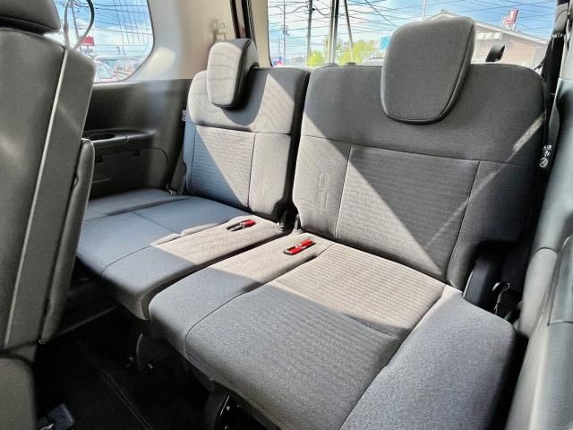 Nissan SERENA 2022-12 195577-27