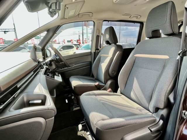 Nissan SERENA 2022-12 195577-25