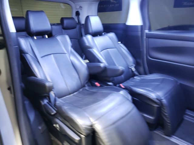 Toyota VELLFIRE 2018-03 193172-21