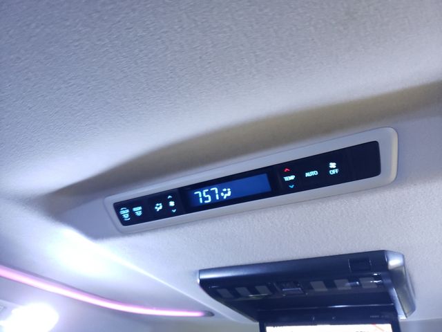Toyota VELLFIRE 2018-03 193172-25