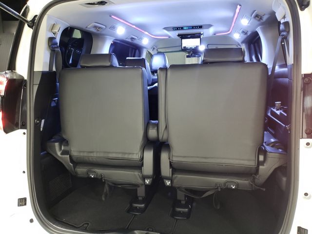 Toyota VELLFIRE 2018-03 193172-27