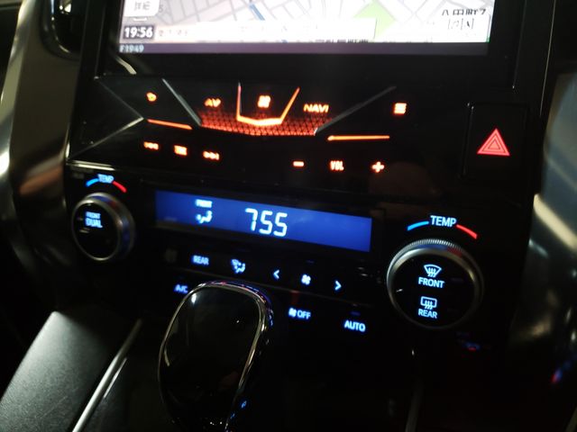 Toyota VELLFIRE 2018-03 193172-16
