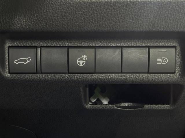 Toyota RAV4 2019-04 11515-6