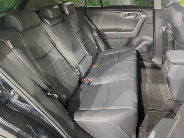 Toyota RAV4 2019-04 11515-9
