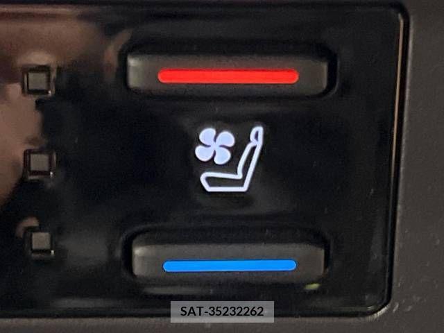 Toyota RAV4 2022-02 246163-7