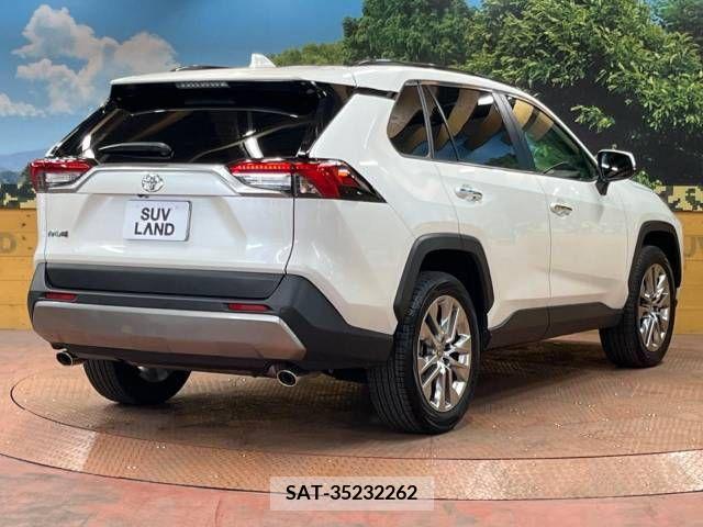Toyota RAV4 2022-02 246163-17