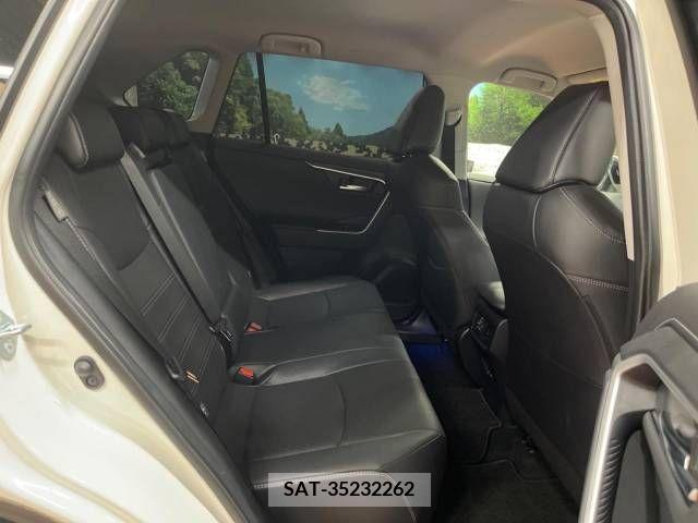 Toyota RAV4 2022-02 246163-9