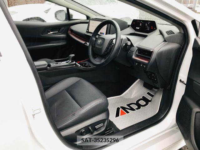 Toyota PRIUS 2023-04 208816-9