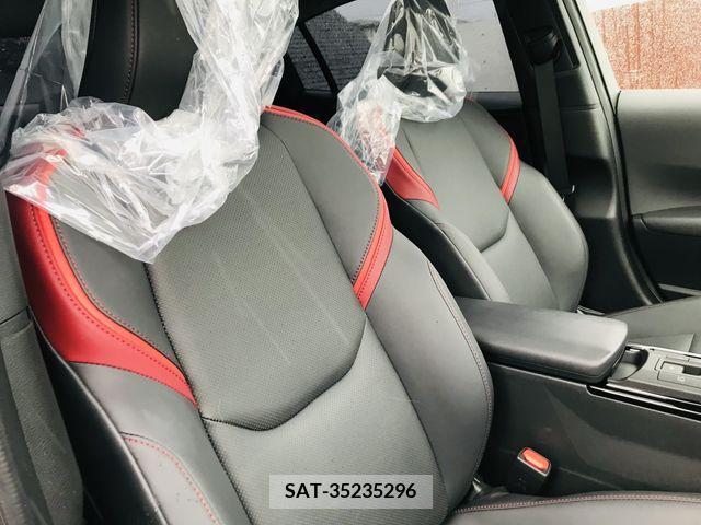 Toyota PRIUS 2023-04 208816-10