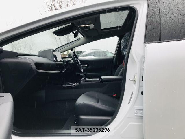 Toyota PRIUS 2023-04 208816-25