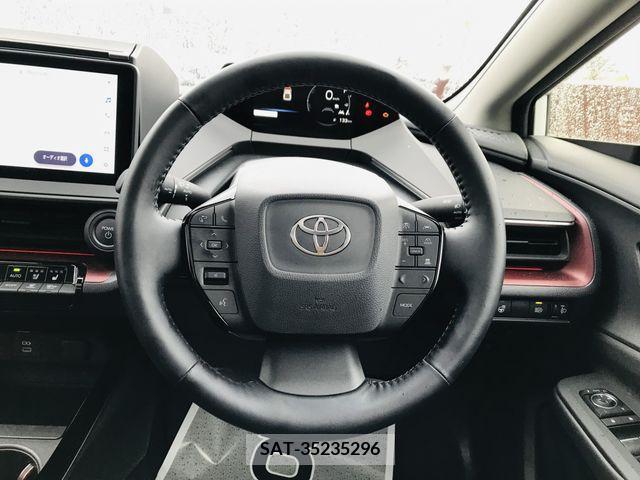 Toyota PRIUS 2023-04 208816-12