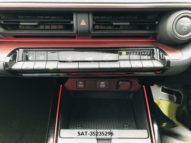 Toyota PRIUS 2023-04 208816-18