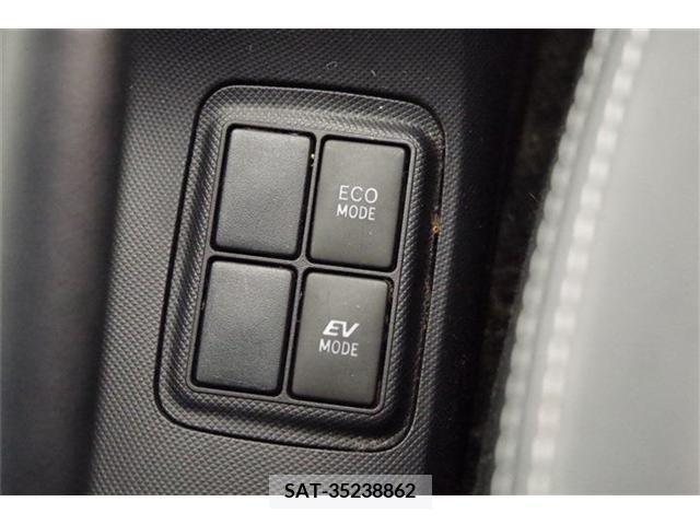 Toyota AQUA 2013-11 217168-10