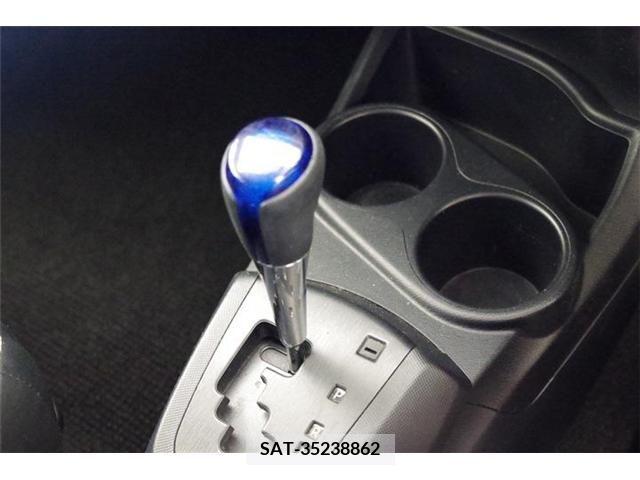 Toyota AQUA 2013-11 217168-8