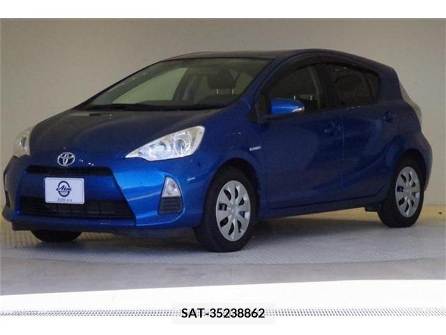 Toyota AQUA 2013-11 217168-0