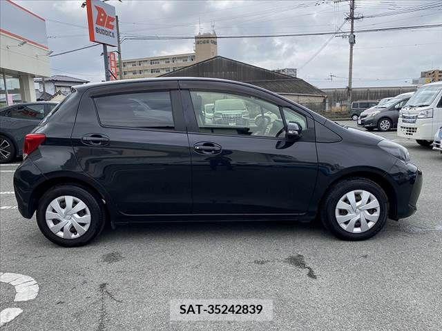 Toyota VITZ 2015-01 308717-11