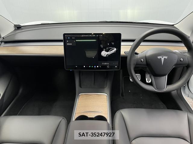 Tesla MODEL 3 2021-05 332432-7