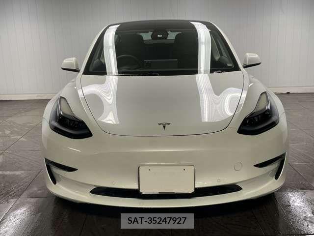 Tesla MODEL 3 2021-05 332432-11