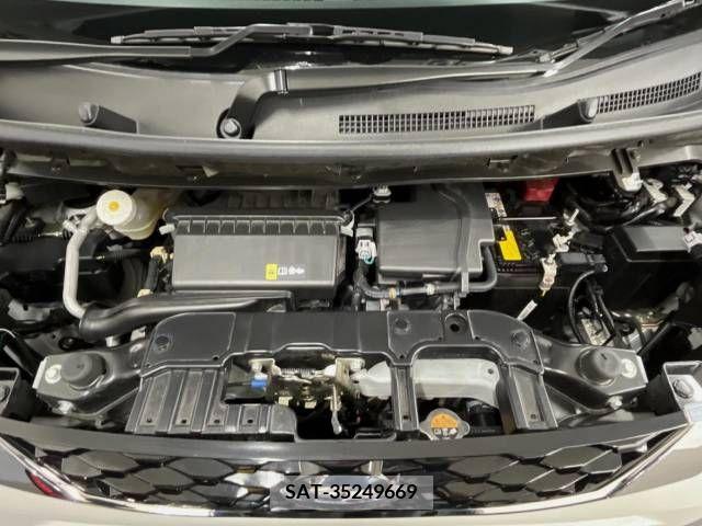 Nissan ROOX 2022-12 388496-18