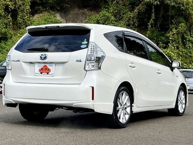 Toyota PRIUS ALPHA 2013-01 9108-2