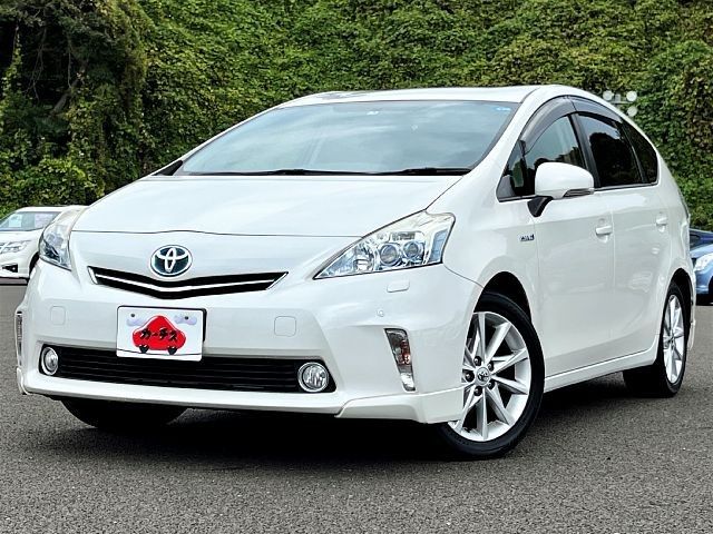 Toyota PRIUS ALPHA 2013-01 9108-0