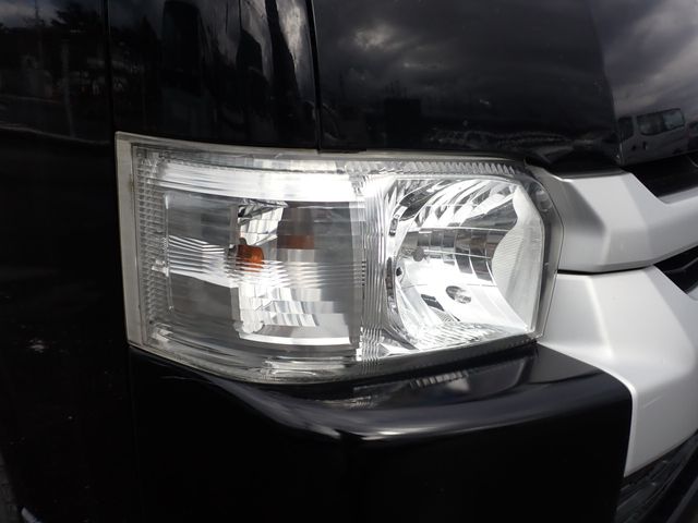 Toyota HIACE VAN 2015-11 186695-7