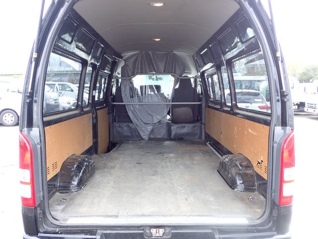 Toyota HIACE VAN 2015-11 186695-19