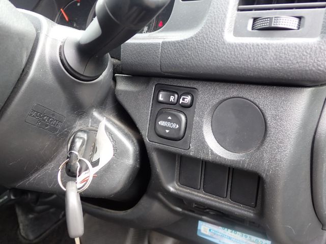 Toyota HIACE VAN 2015-11 186695-15