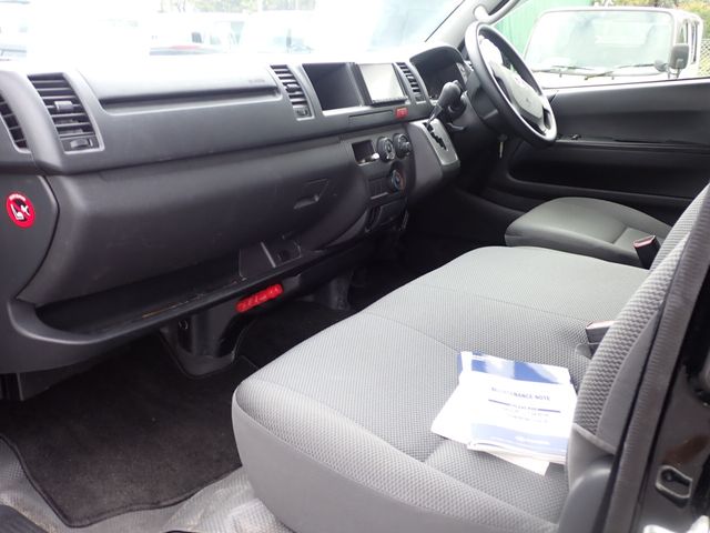 Toyota HIACE VAN 2015-11 186695-16