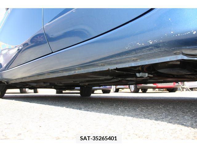 Nissan NOTE 2015-12 379837-11