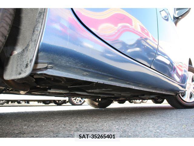 Nissan NOTE 2015-12 379837-10