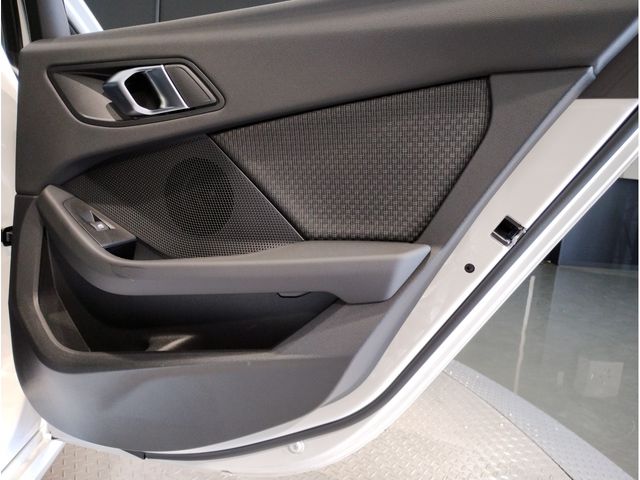 Bmw 1 SERIES 2020-09 22123-27