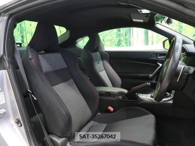 Toyota 86 2015-04 215098-8