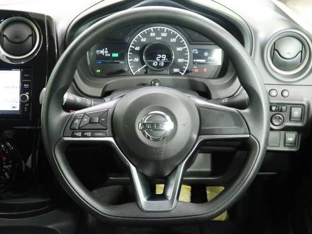 Nissan NOTE 2016-11 21744-11