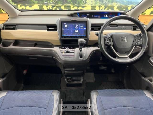 Honda FREED 2017-03 386101-1
